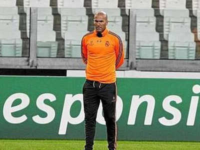 «Καμπάνα» στον Ζιντάν