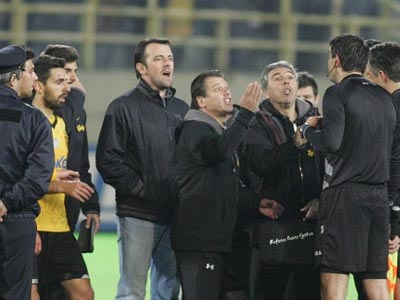 Άρης: «Μασκαρεμένοι καμικάζι μας αφαιρούν βαθμούς»