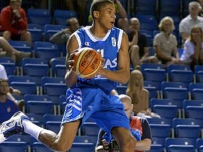 Αντετοκούνμπο: «Θέλω να παίξω με την Εθνική στο Μουντομπάσκετ»