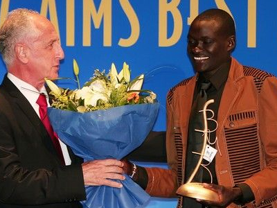 Στίβος: Η IAAF επικύρωσε το παγκόσμιο ρεκόρ του Κιμέτο στο Μαραθώνιο