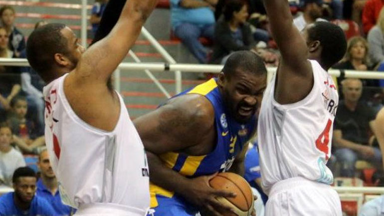 Ισραήλ: Τρεις αγωνιστικές και πρόστιμο 50.000 δολαρίων στον Σχορτσανίτη