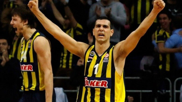 Ζήσης: «Ο Ολυμπιακός κάνει μία καταπληκτική χρονιά»