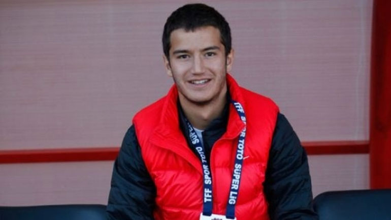 Διάψευση Ολυμπιακού για τον Τσαγκλαγιάν