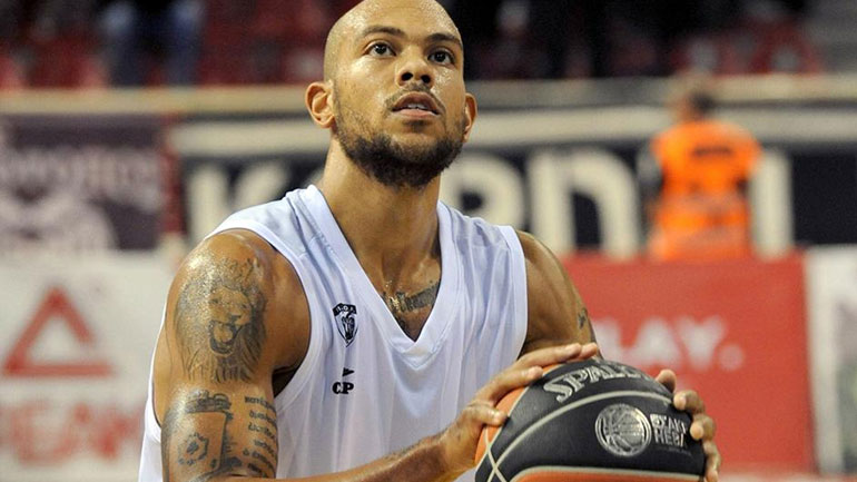 Κάρτερ: «Να παίξουμε με καρδιά για να κερδίσουμε»