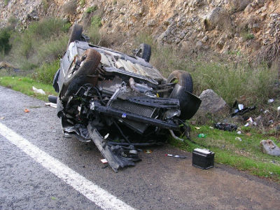 Τούμπαρε αυτοκίνητο για να αποφύγει γάτα