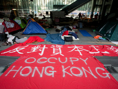 Χονγκ Κονγκ: Πολιτικοί ηγέτες ξύρισαν τα κεφάλια τους