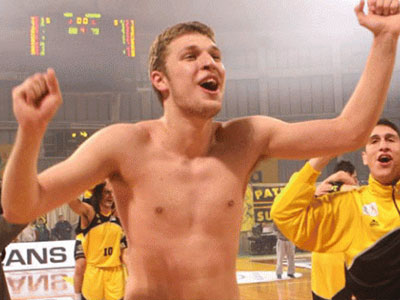 Mπάσκετ: MVP o Βεζένκοφ