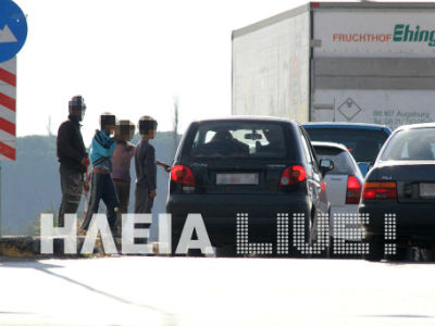 Ανήλικοι κλέβουν τους οδηγούς στα φανάρια