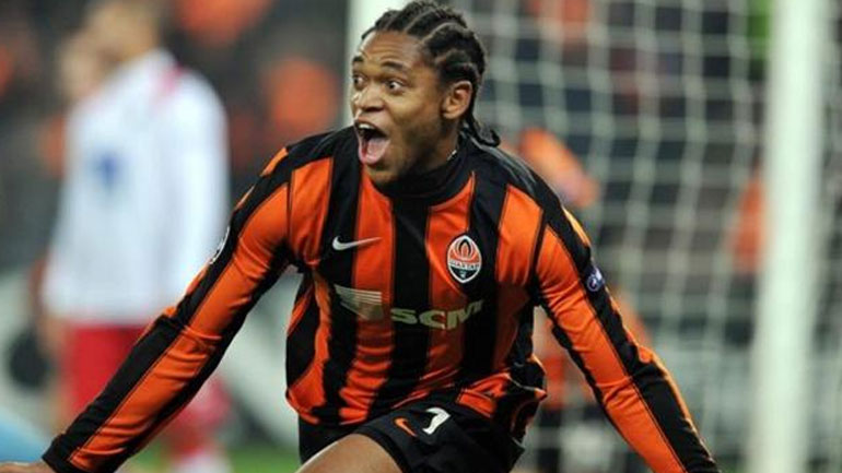 Μία ανάσα από τη Μίλαν ο Λουίς Αντριάνο