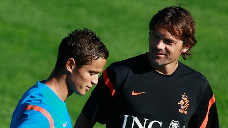 Κοκού: «Μακάρι να έρθει στην Αϊντχόφεν ο Αφελάι»