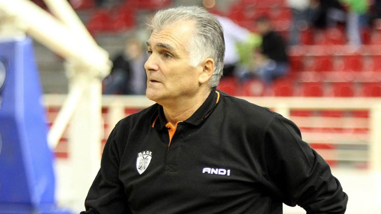 Παράπονα Μαρκόπουλου για τη διαιτησία