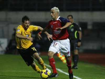 Super League: Τρεις αγωνιστικές στον «Λόλο»