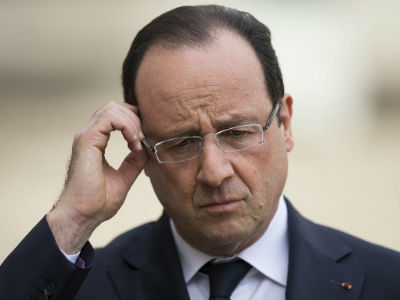 Σε «ελεύθερη πτώση» η δημοτικότητα Ολάντ