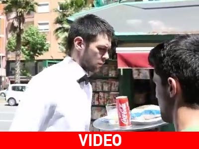 Ο Παπανικολάου έγινε σερβιτόρος και ο Ντόρσεϊ ταξιτζής