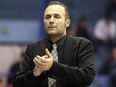 «Προσοχή στην άμυνα»