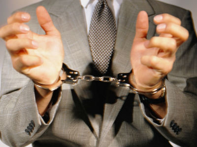 Προσποιούταν τον επιχειρηματία για να αποσπάσει χρήματα