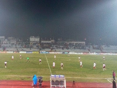 Eπεισόδια και διακοπή στο θεσσαλικό ντέρμπι