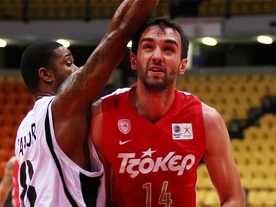 Νίκησε τον Απόλλωνα και πάει για ρεκόρ ο Ολυμπιακός