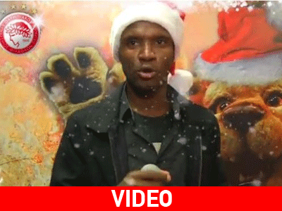 Oι «ερυθρόλευκες» ευχές και η ταλαιπωρία του Αμπιντάλ με τη λέξη «Πρωτοχρονιά»