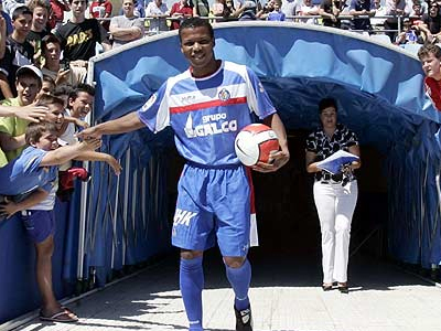 Νοκ-άουτ για οκτώ μήνες ο Uche