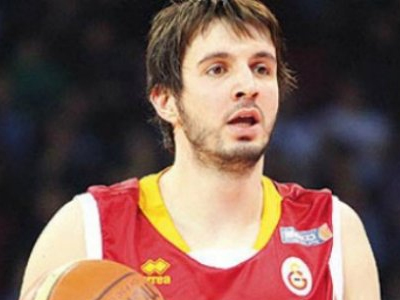 Αποχώρησε από τη Γαλατασαράι ο Αλντεμίρ