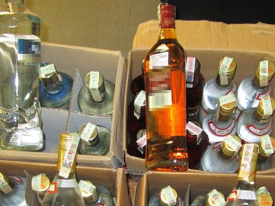 Θεσσαλονίκη: Αξιωματικός του Πολεμικού Ναυτικού συνελήφθη για λαθρεμπόριο ποτών