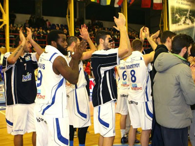 Περίπατος για τον Κόροιβο, 80-58 τα Τρίκαλα