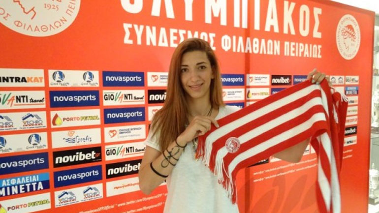 Βόλεϊ: Στα «ερυθρόλευκα» η Εμμανουηλίδου