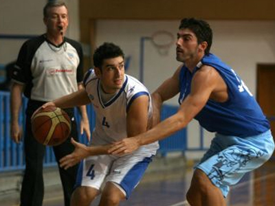 Πανελλήνιος: Διά χειρός Ντείβις 69-64 την ΑΕΚ