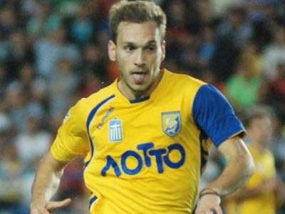 Στα «κιτρινόμαυρα» ο Μπακάκης