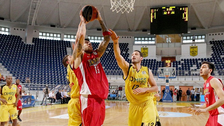 Στους τελικούς της Α1 ο Ολυμπιακός, 79-62 τον Άρη