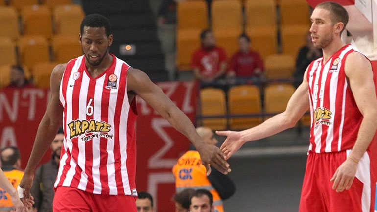 Ντάνστον: «Να γίνουμε καλύτεροι σε άμυνα και ριμπάουντ»