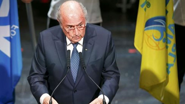 Μπλάτερ: «Δεν θα επιτρέψουμε να σέρνεται η FIFA»