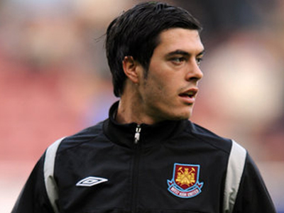 Γουέστ Χαμ: Πρόστιμο σε Τόμκινς για επίθεση σε αστυνομικό