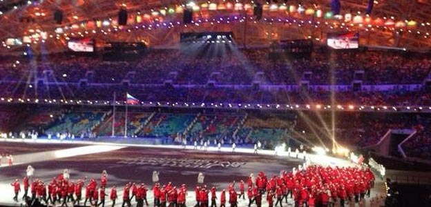  Kατά τη διάρκεια της παρέλασης των εθνικών ομάδων