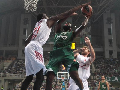 Καταιγιστικός ο Παναθηναϊκός, 90-63 την Αρμάνι Μιλάνο Καταιγιστικός ο Παναθηναϊκός, 90-63 την Αρμάνι Μιλάνο