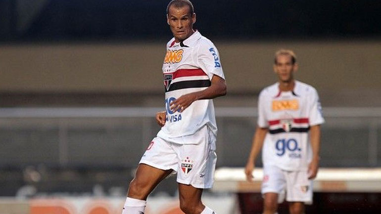 Σκέφτεται να επιστρέψει στην αγωνιστική δράση ο Ριβάλντο