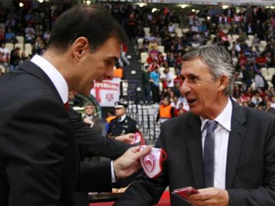 Πέσιτς: «Παίζει εξαιρετικό μπάσκετ ο Ολυμπιακός»
