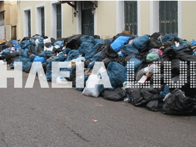 Πύργος: «Βουνό» τα σκουπίδια στην αγορά της πόλης