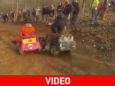 Αγώνας με… παιδικά «jeep» Αγώνας με… παιδικά «jeep»