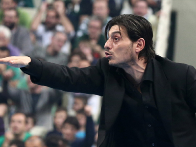 «Δεν προσβάλλουν κανέναν οι ιδιοκτήτες του Ολυμπιακού;»