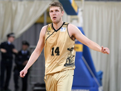 Μπάσκετ: Διά χειρός Βεζένκοφ ο Άρης, 77-64 την Καβάλα