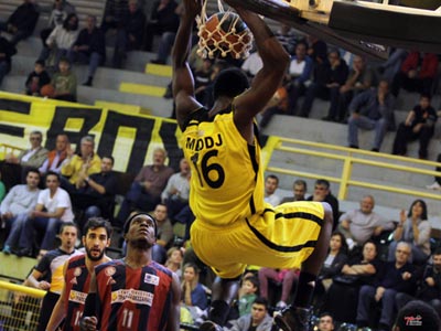 Ζωντανός στη μάχη για την παραμονή ο Ηλυσιακός