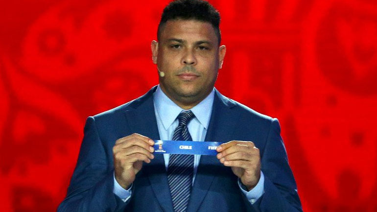 Kαι ο... μεγάλος Ρονάλντο έβαλε το χεράκι του στην κλήρωση