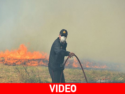 Φωτιά απειλεί σπίτια στην Πάτρα
