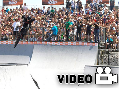 Ο Casey αυτοσχεδιάζει