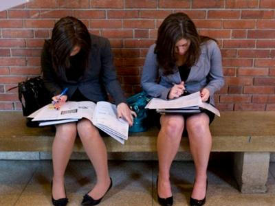 Κατακόρυφη αύξηση της ανεργίας των νέων στην Ε.Ε.