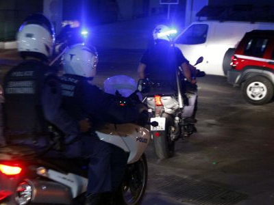 Ανθρωποκυνηγητό στη Μάνδρα Αττικής Ανθρωποκυνηγητό στη Μάνδρα Αττικής