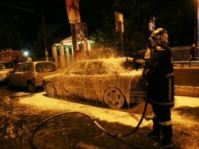 «Λαμπάδιασε» όχημα στου Ζωγράφου