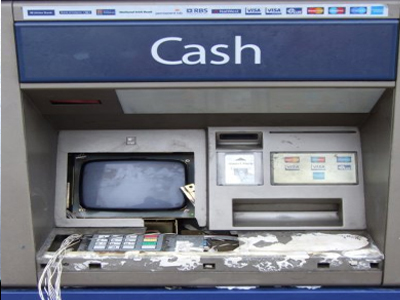 «Χτύπησαν» ΑΤΜ στο κέντρο της Αθήνας